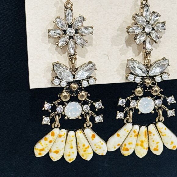 Rhinestone Floral Chandelier Earrings NEW - Picture 3 of 13